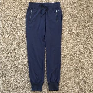 GAP fit, navy joggers